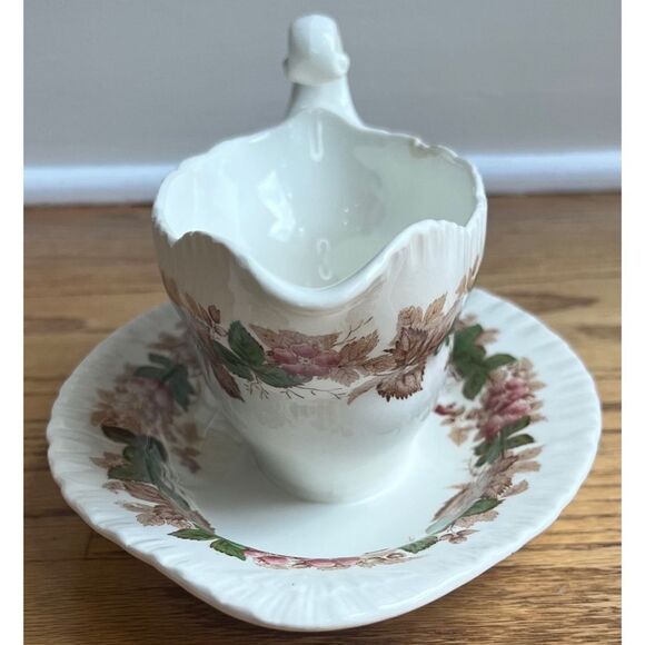 Vintage Wedgewood Wildbriar Gravy Sauce Boat With Attached Plate Barlaston - Picture 5 of 12